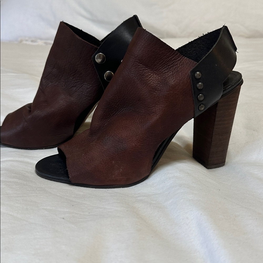 Free People Brown Leather Mule Sandals 40